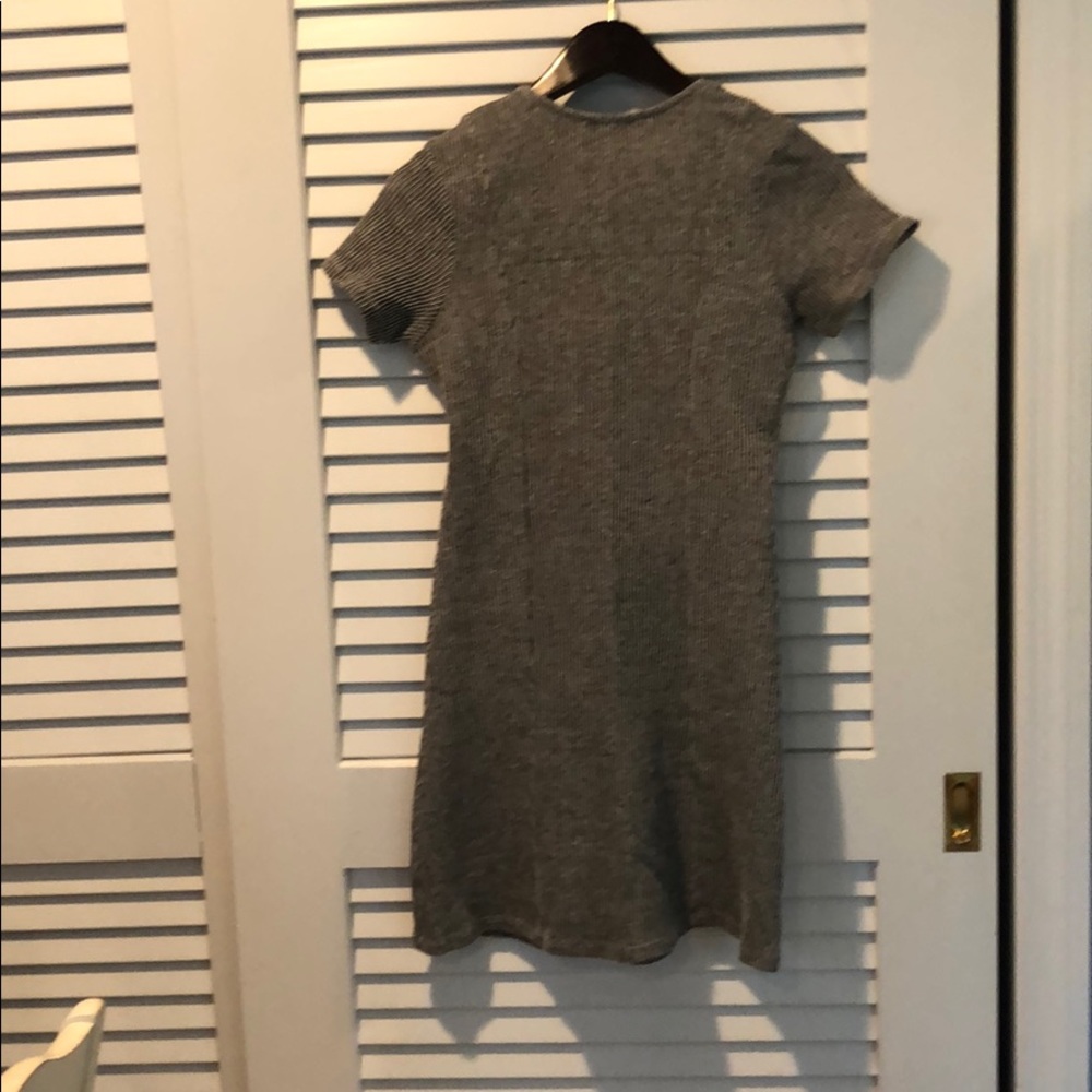 Front button dress - Picture 3 of 3